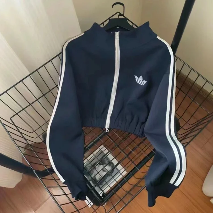 Adidas Skirt سترة بغطاء رأس