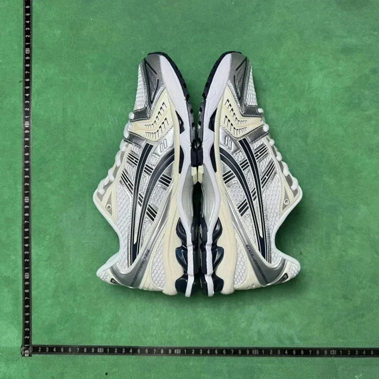Asics Gel حذاء رياضي