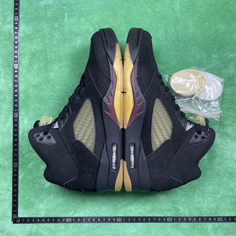 LCX Sneakers