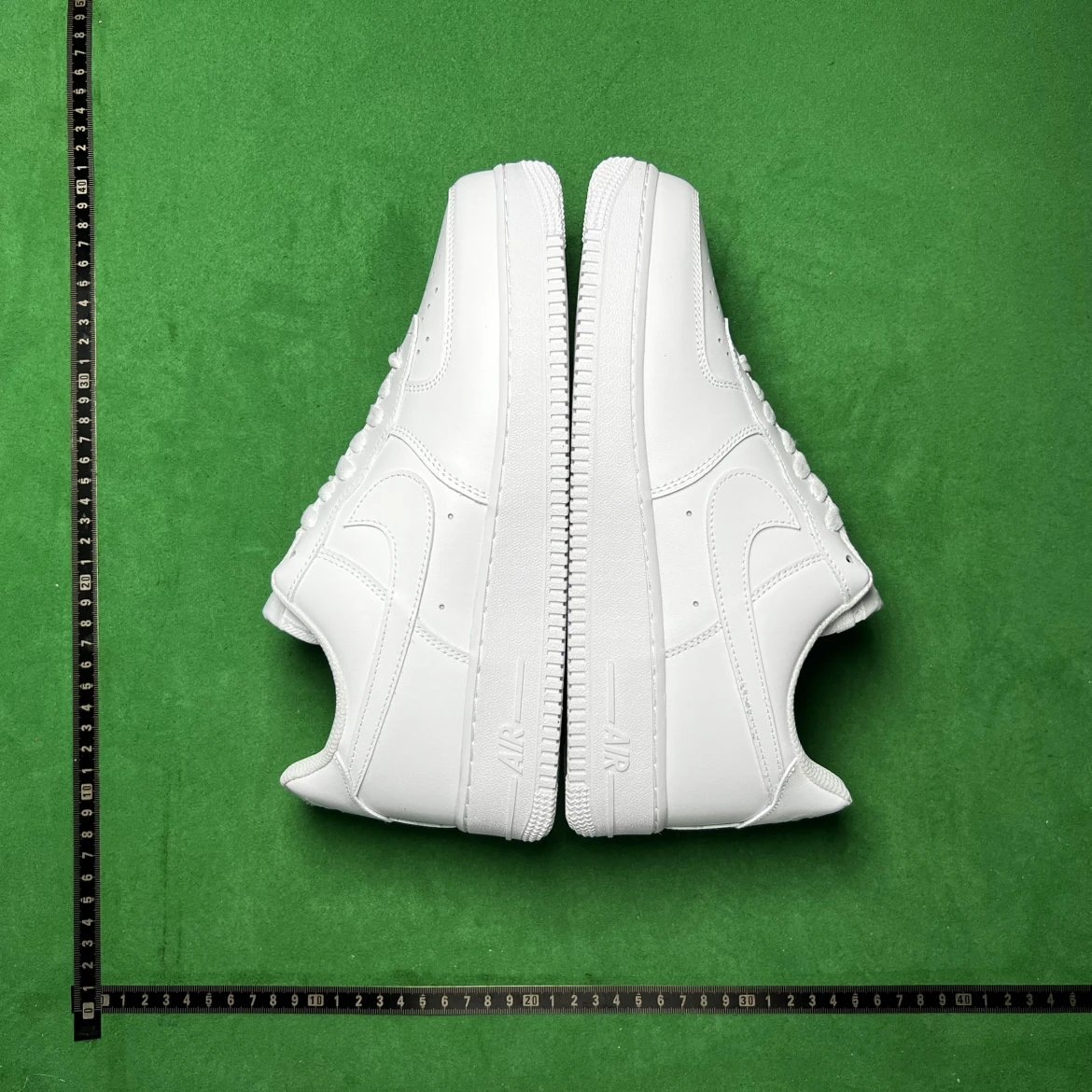 S DC Sneakers